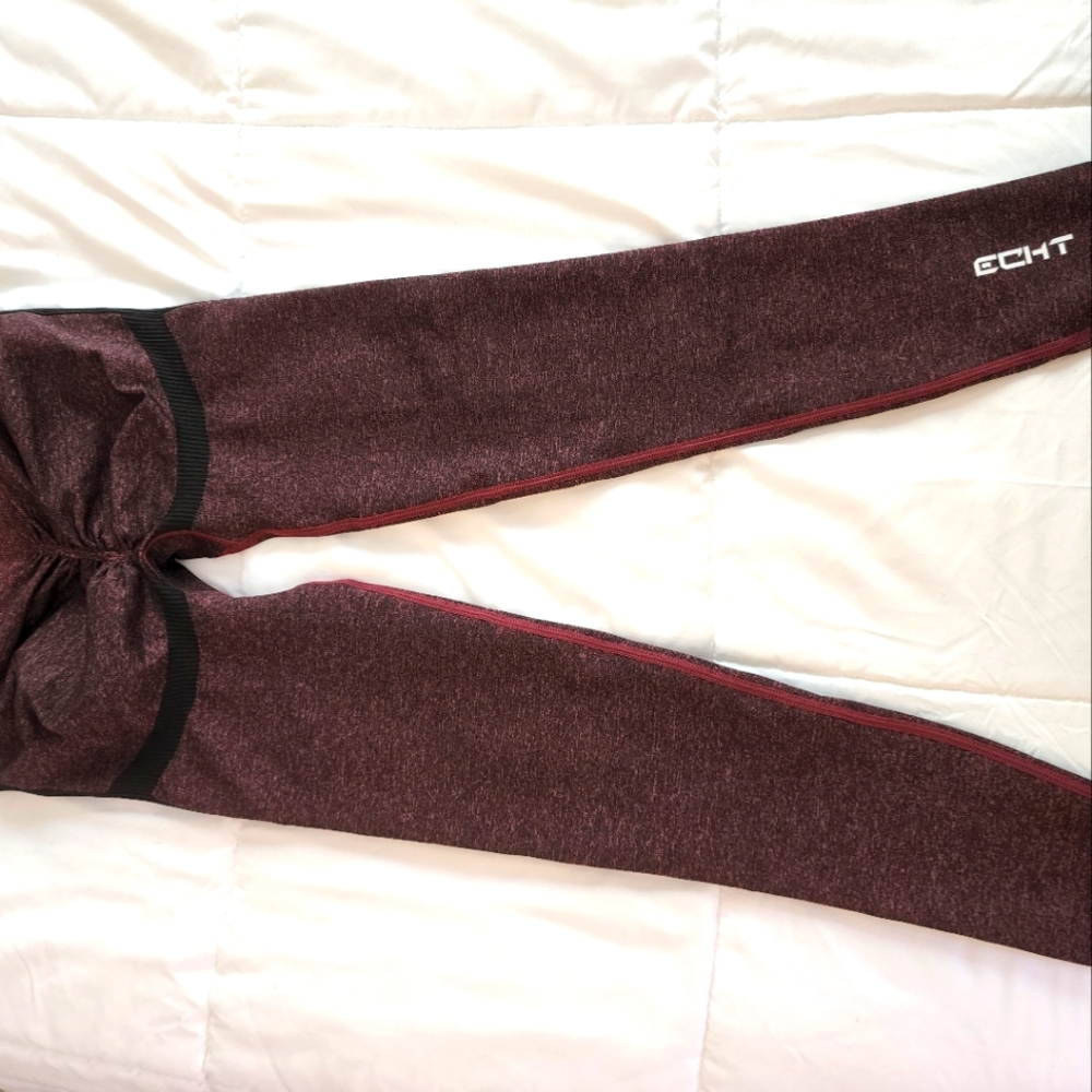 Echt Arise Scrunch Leggings Berry Color Size Small